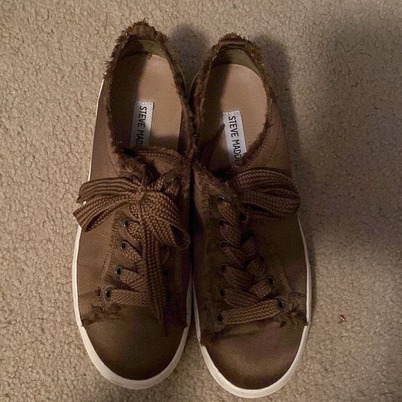 Steve Madden Shoes - Picture 2 of 3